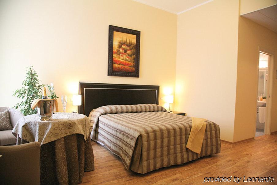 Hotel Villa Cinzia Villanova Mondovì Eksteriør billede