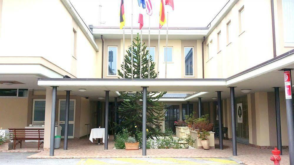 Hotel Villa Cinzia Villanova Mondovì Eksteriør billede